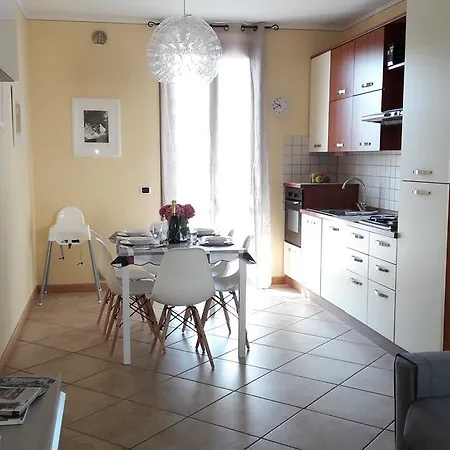 Rosy Apartment